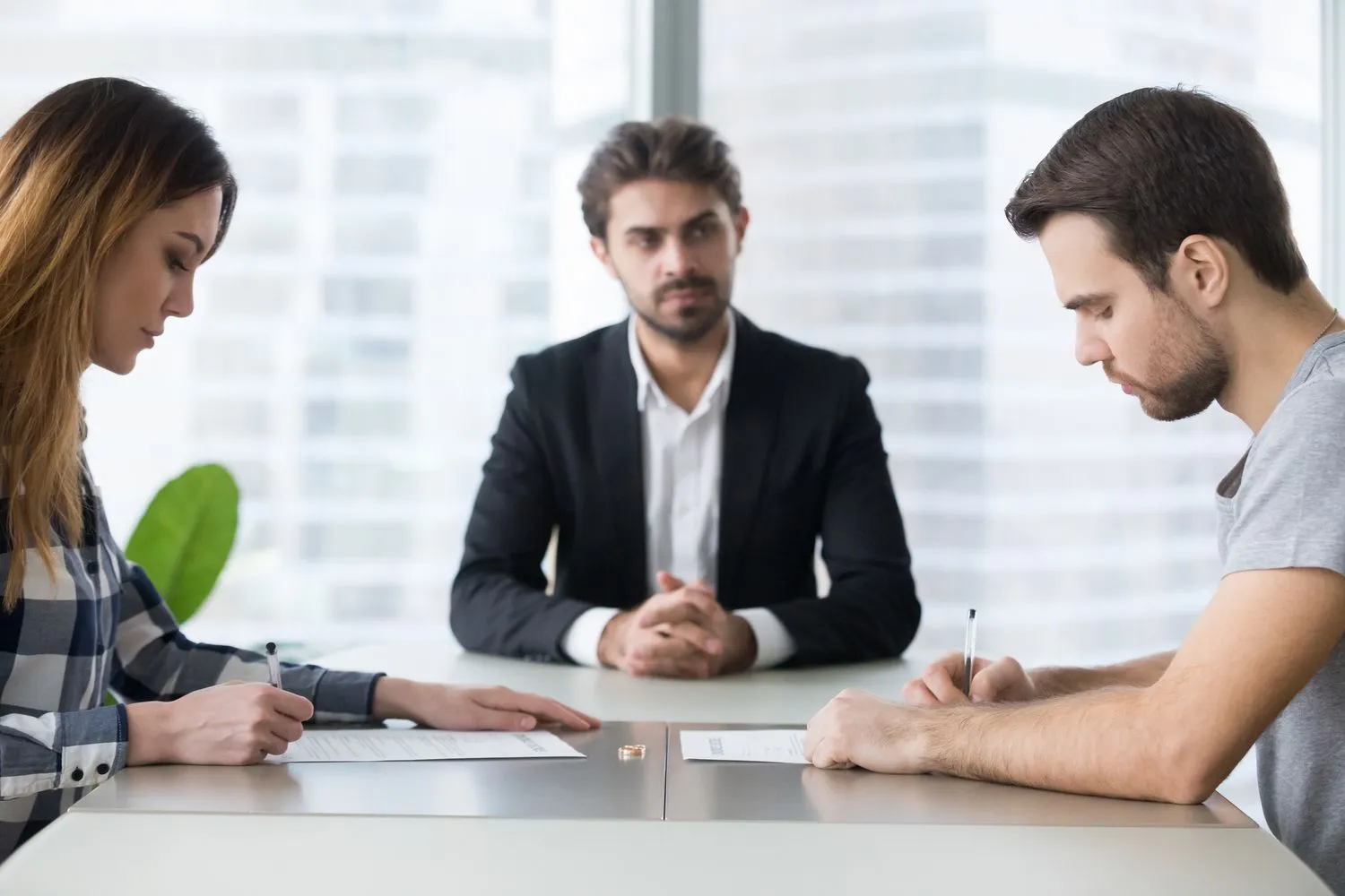 How EH Mediation Guides Couples Toward Fair and Balanced Outcomes Stockport
